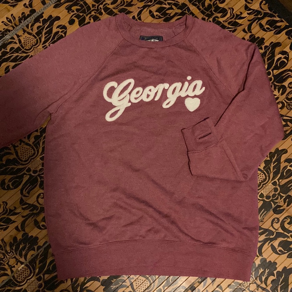 never worn GEORGIA sweatshirt. Perfect for the cold weather very soft.!!